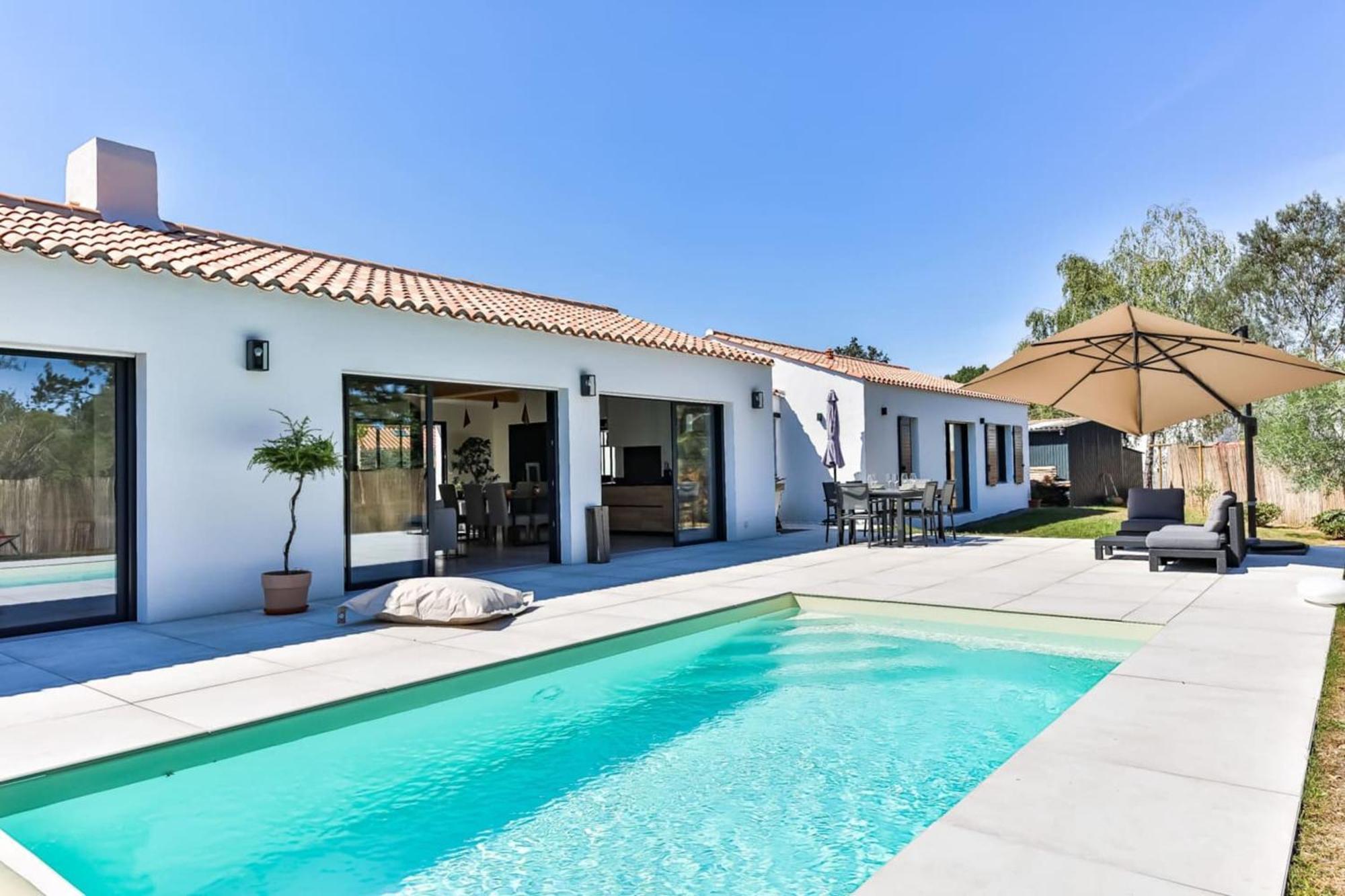 Très jolie maison familiale avec piscine Bois-de-Cené Esterno foto