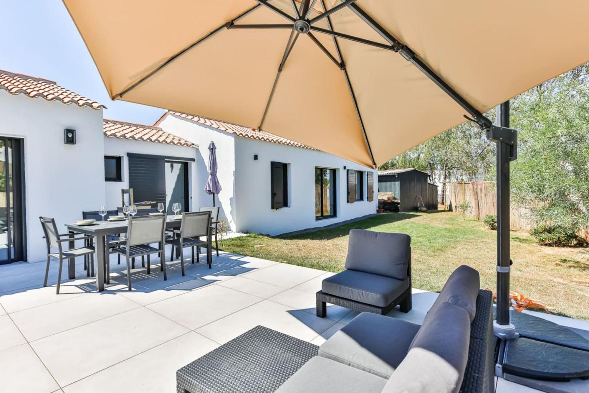 Très jolie maison familiale avec piscine Bois-de-Cené Esterno foto